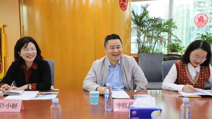 李红兵等领导特写.JPG